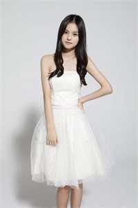 替闺蜜把她儿子养大成才后，她却疯了