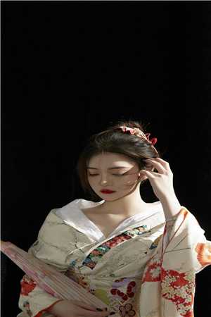贬妻为妾后，他后悔了