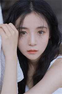 离婚两年，疯癫前妻说我儿子一岁了