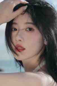 老婆为了事业出轨导演，后来我成了导演后她却疯了