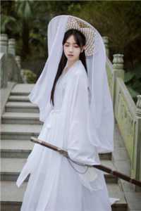 妖女妩媚勾人，战神王爷倾心不移
