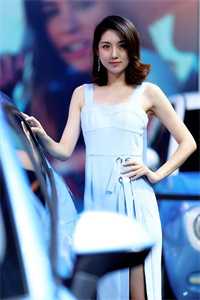 女儿为追星，将我推下天台