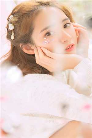 退役后，捡了个美女当老婆