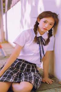成为穿越女主的舅妈我也很无奈啊