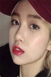 娶了美女总裁后，我的人生开挂了