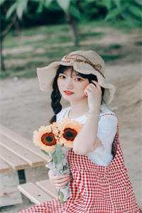 昏迷三年，天才校花成女友