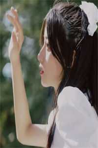 桃花依旧笑春风