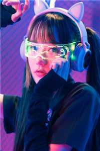 摘星揽月莫回首