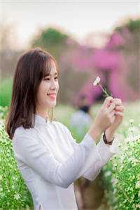 三岁女儿发高烧，老婆坚持送她上幼儿园