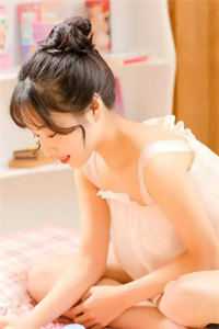 被蛇妖冒充龙族公主身份后，我成了女帝