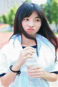 水自无情舟渡人