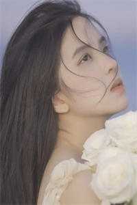 梦里寻她千百度