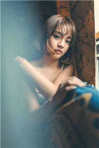 女儿生病，老公养的怀孕女大送来花圈