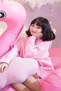 穿越后，王妃非要拿白莲花剧本
