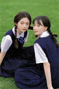 美女学神为拯救我而来