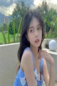 山那边的月亮