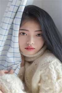 活成前任白月光后，她桃花朵朵开