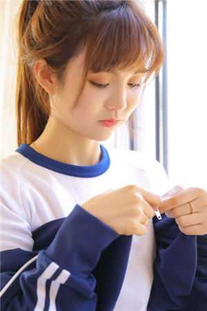 沙雕女配穿书后，成了黑红第一人