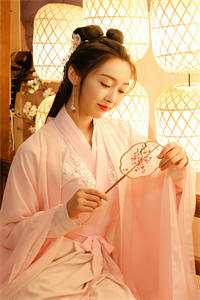私藏读物《大理客栈：我的绝美女租客精品全集》汪蕾陆佳精彩小说欣赏_（陆佳汪蕾）大理客栈：我的绝美女租客精品全集最新章节在线阅读