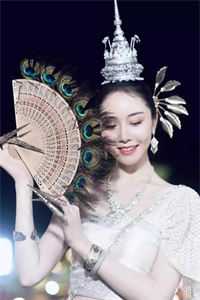 活成前任白月光后，她桃花朵朵开江凌霄云雪尧完结的热门小说_免费小说阅读活成前任白月光后，她桃花朵朵开(江凌霄云雪尧)