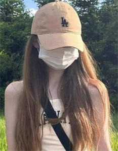 八零军婚：高冷同志成了黏人精