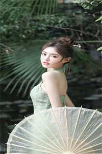 闪婚影帝，娇软甜妻暗中哄