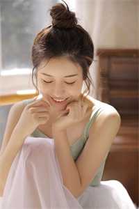 重生后闪婚首长，易孕军嫂养崽忙