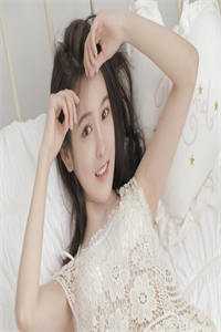 召唤百万大军，女帝给我削苹果