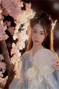 娱乐：最穷顶流捐十亿，全网泪崩(白右杨蜜)最热门小说_热门小说推荐娱乐：最穷顶流捐十亿，全网泪崩(白右杨蜜)