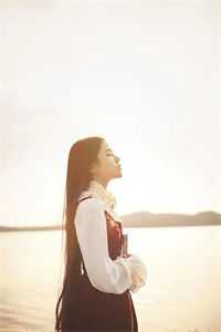 辞职回村后，我在异世开启汉服直播