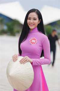 全校公敌！和美女老师谈恋爱