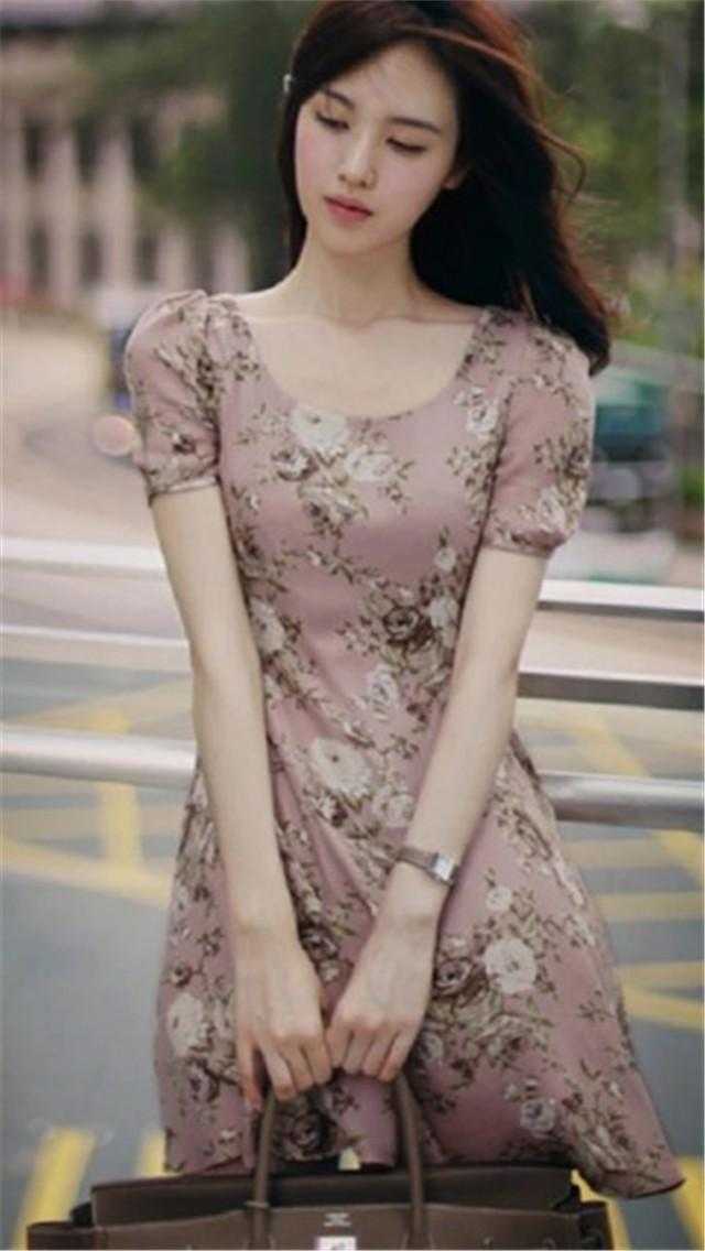 重生为龙宝宝：我是动物园的摇钱树