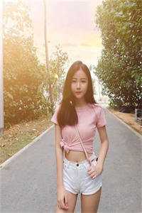 她重生有空间，迷的竹马魂颠倒