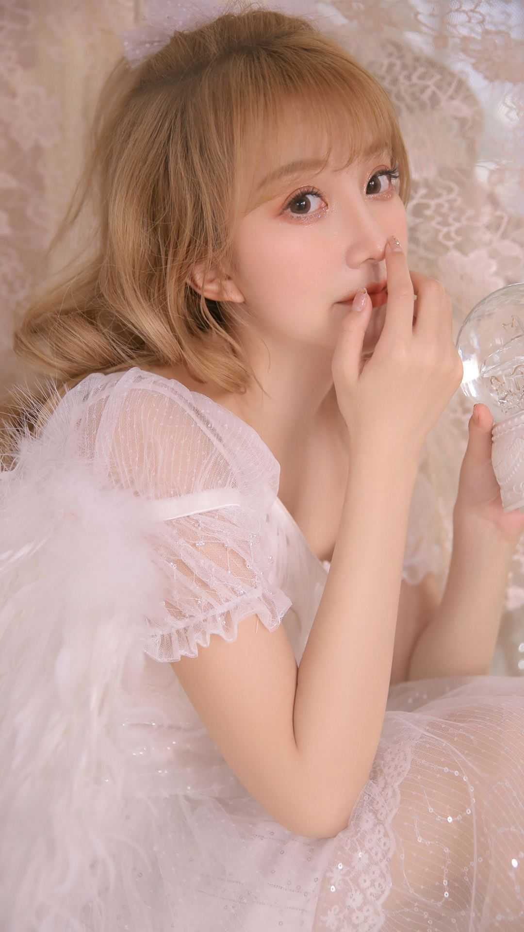 初恋美人带球跑，忠犬霸总找疯了