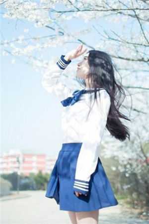 重生后，大佬在校园成国民女神