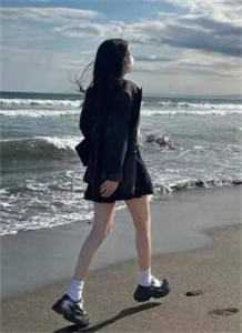 穿越小白脸，女帝只想要我陈凡陈国公最新全本小说_最新好看小说推荐穿越小白脸，女帝只想要我陈凡陈国公