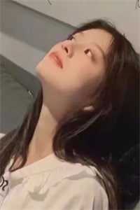 男神的白月光归国后，我自动滚远了
