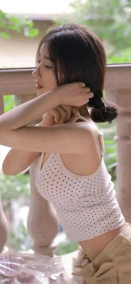 最新完结小说推荐因不孕被逼离婚，再婚后一胎四宝(何坤莉莉)_因不孕被逼离婚，再婚后一胎四宝何坤莉莉免费小说完结版