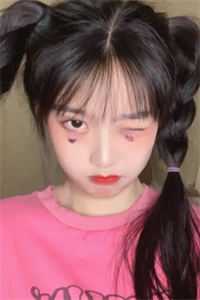 穿越小白脸，女帝只想要我