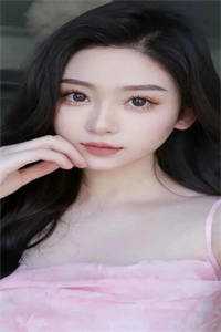 活成前任白月光后，她桃花朵朵开