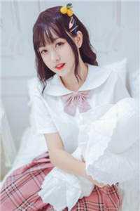 活成前任白月光后，她桃花朵朵开
