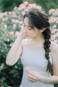 遇到小鲜肉后，妻子恨自己结婚结早了(柳芩靳翊)完本小说阅读_全文阅读免费全集遇到小鲜肉后，妻子恨自己结婚结早了(柳芩靳翊)