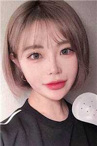 看见弹幕后，我抛弃千亿总裁选择联姻