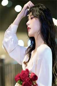 重生后，我劝白莲花进厂打工
