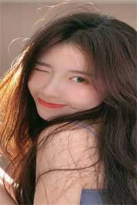 听到皇帝心声后，我成了他宠妃
