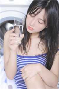 雨夜情劫：总裁与倔强女孩