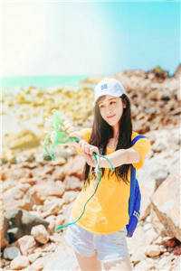 恶女打秋风