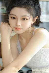 星光璀璨，离愁蓦悲欢