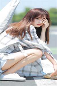 替她屈膝后，他求我回首