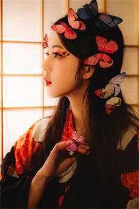 心如莲子，相思成空